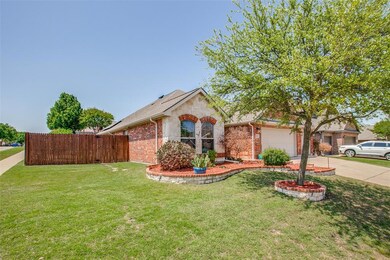 801 Wooded Creek Ave, Wylie, TX 75098 - photo 2