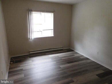 401 E Dartmouth Dr unit 3, Sterling, VA 20164 - photo 5