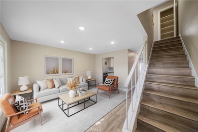 2612 Del Way unit B, Huntington Beach, CA 92648 - photo 2