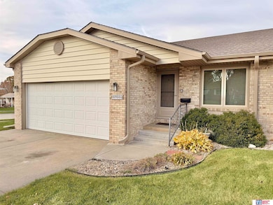 1911 N 4th St, Seward, NE 68434 - photo 2