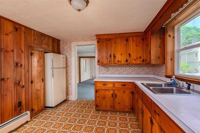 194 Madison St, Portsmouth, NH 03801 - photo 7