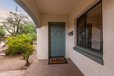 12-web-or-mls-2810 E Lester St - MLS Ima