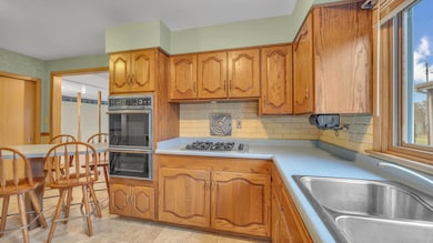 633 S 27th St, Sheboygan, WI 53081 - photo 7