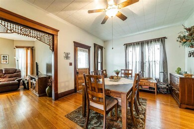 514 Wyatt Ave, Lincoln, IL 62656 - photo 2