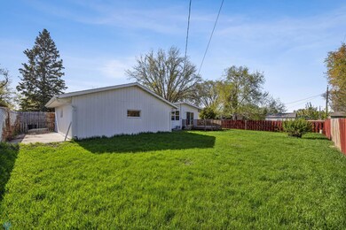 Backyard-spacious w/cement slab