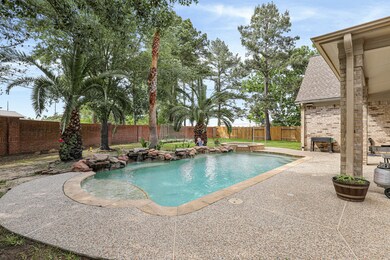 8527 Brighton Lake Ln, Houston, TX 77095 - photo 2