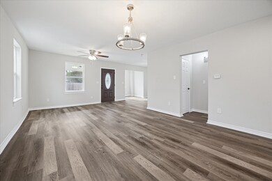 3715 Rawley St, Houston, TX 77020 - photo 4