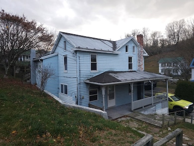 569 Glendower St, Mapleton, PA 17052 - photo 4