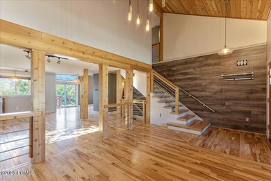 07 Living Room 3