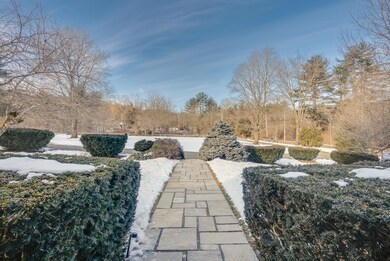 77 Horizon Dr, Bedford, NH 03110 - photo 2