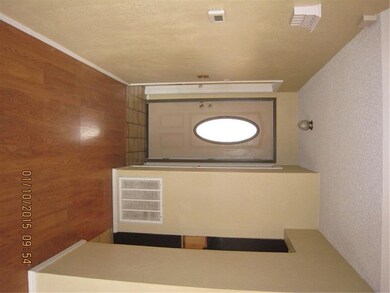 1601 NE 8th St, Moore, OK 73160 - photo 3