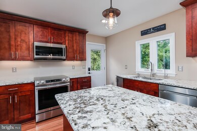 225 Sillery Bay Rd, Pasadena, MD 21122 - photo 6