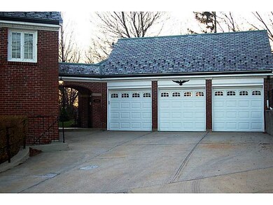 Parking Lot/Garage.