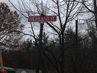 215 Highland St, Hawley, PA 18428 - photo 2