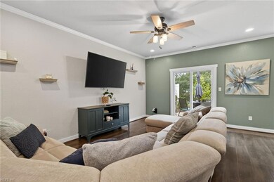 341 Sikeston Ln, Chesapeake, VA 23322 - photo 2