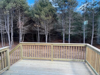 28 Daintree Dr, Saratoga Springs, NY 12866 - photo 4