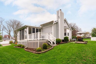 5211 Hickory Grove
