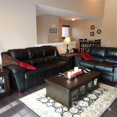 4531 N Tallgrass Ln, Peoria, IL 61615 - photo 5