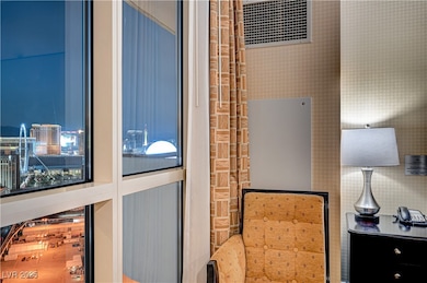 125 E Harmon Ave unit 721, Las Vegas, NV 89109 - photo 2