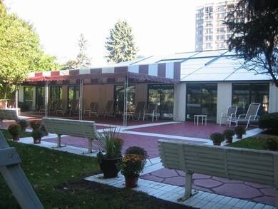 250 Hammond Pond Pkwy unit 903S, Chestnut Hill, MA 02467 - photo 4