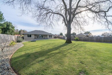 4876 Fiddleneck Dr, Redding, CA 96002 - photo 6