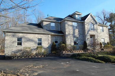 160 Escoll Dr, East Stroudsburg, PA 18301 - photo 3