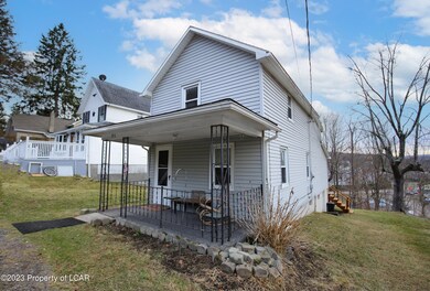 275 Ridge Ave, Dallas, PA 18612 - photo 2
