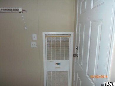 Laundry Room Side Entry