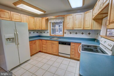 4004 Winfield Ct, Bowie, MD 20715 - photo 3