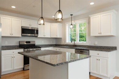 68 Stillwater Cir unit 19, Somersworth, NH 03878 - photo 5