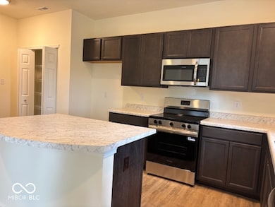 3785 Windstar Way, Columbus, IN 47203 - photo 4