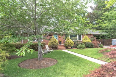2425 Shirley-3