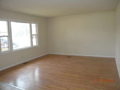 57 Riverview Ct, Oswego, IL 60543 - photo 3