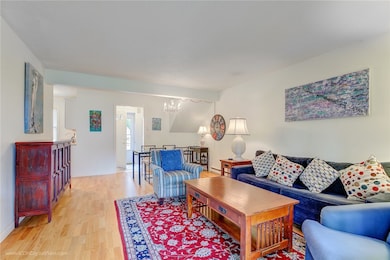 364 Bellevue Ave unit 4-D, Newport, RI 02840 - photo 6