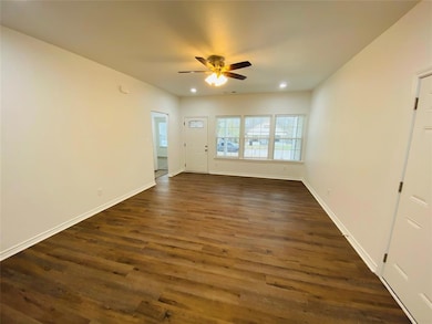 419 W Monterey St, Denison, TX 75020 - photo 7