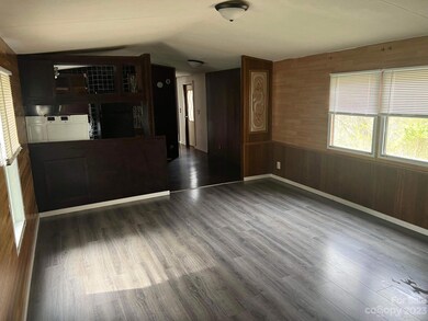 28 Massey Rd, Hendersonville, NC 28792 - photo 5