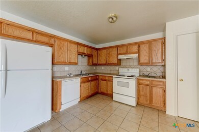 605 Bermuda unit A, Copperas Cove, TX 76522 - photo 7