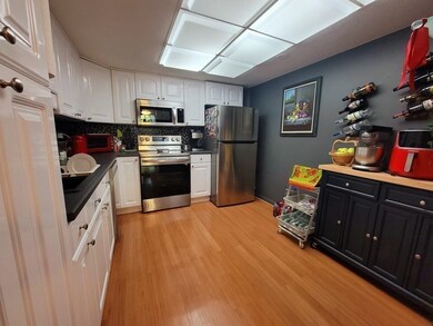 406 Paradise Rd unit PHM, Swampscott, MA 01907 - photo 6