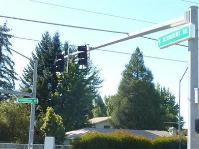 2596 E McAndrews Rd, Medford, OR 97504 - photo 7