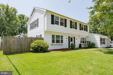 12219 Maycheck Ln, Bowie, MD 20715 - photo 2