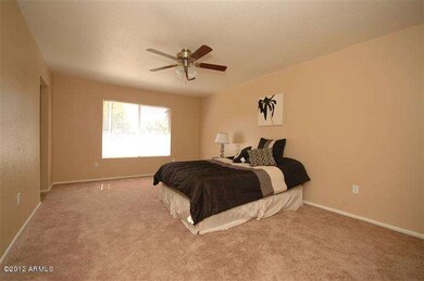 f-masterbedroom_700