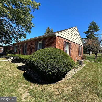 661 Guilford Ave, Chambersburg, PA 17201 - photo 4