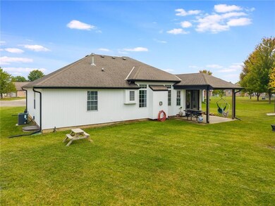 413 E Lawn Cir, Odessa, MO 64076 - photo 3