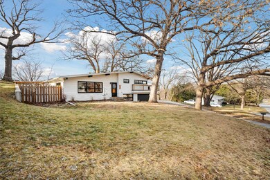 803 Park St, Decorah, IA 52101 - photo 2