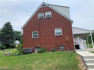 View of side of home