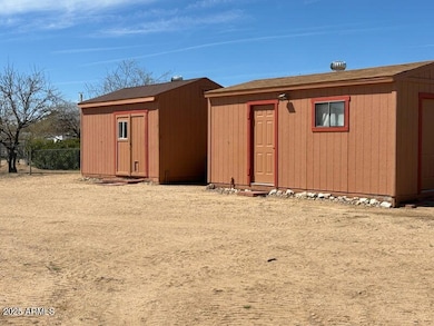 23300 W Mule Deer Ln unit 2, Congress, AZ 85332 - photo 4