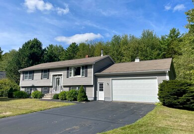 51 Wildwood Dr, Brunswick, ME 04011 - photo 2