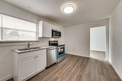 3864 Castle Hills Dr, Dallas, TX 75241 - photo 6