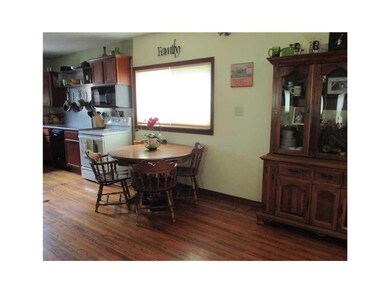 Eat-in Kitchen.