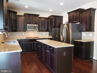 708 Highland Meadows Dr, Gambrills, MD 21054 - photo 5